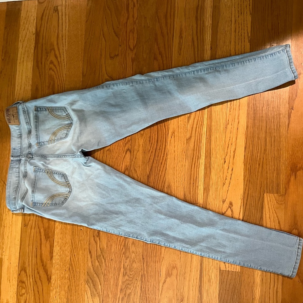 Hollister Skinny Jeans - Picture 5 of 5
